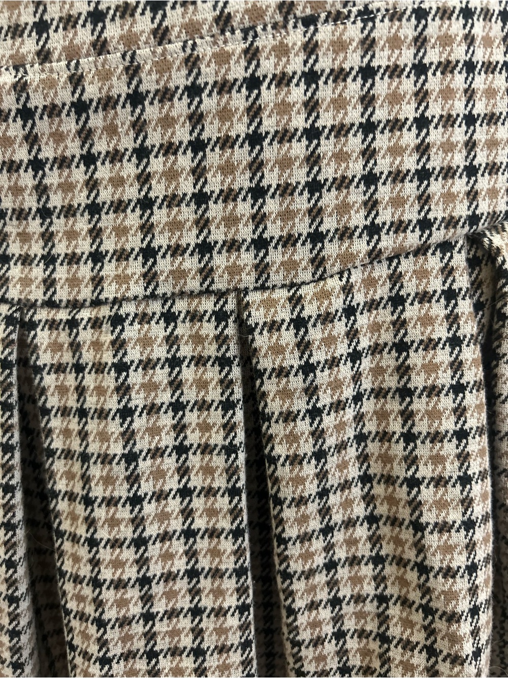 American Eagle Plaid Skirt - Picture 4 of 6